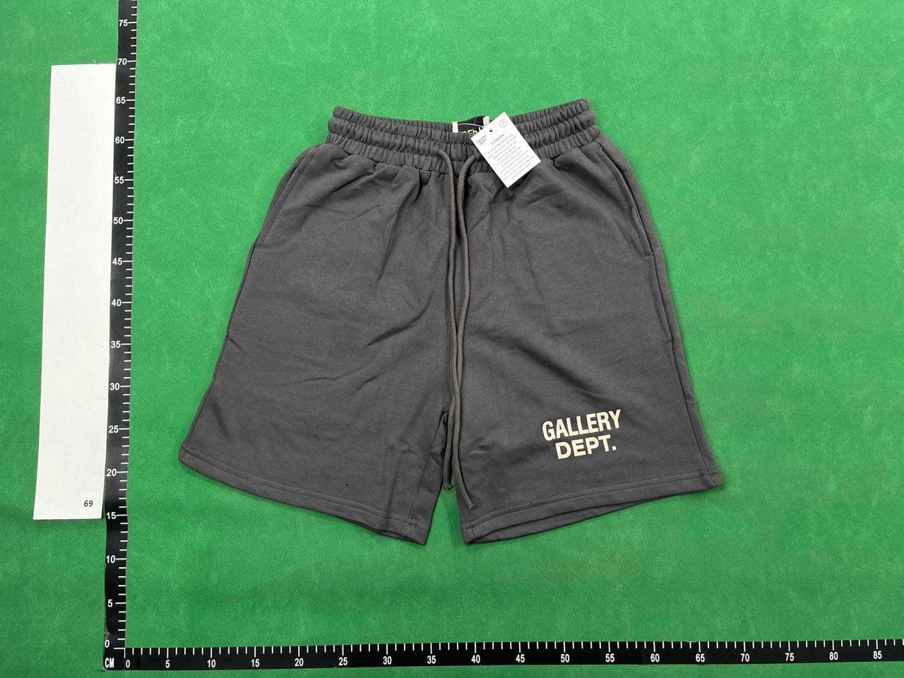 GALLERY DEPT Shorts -4